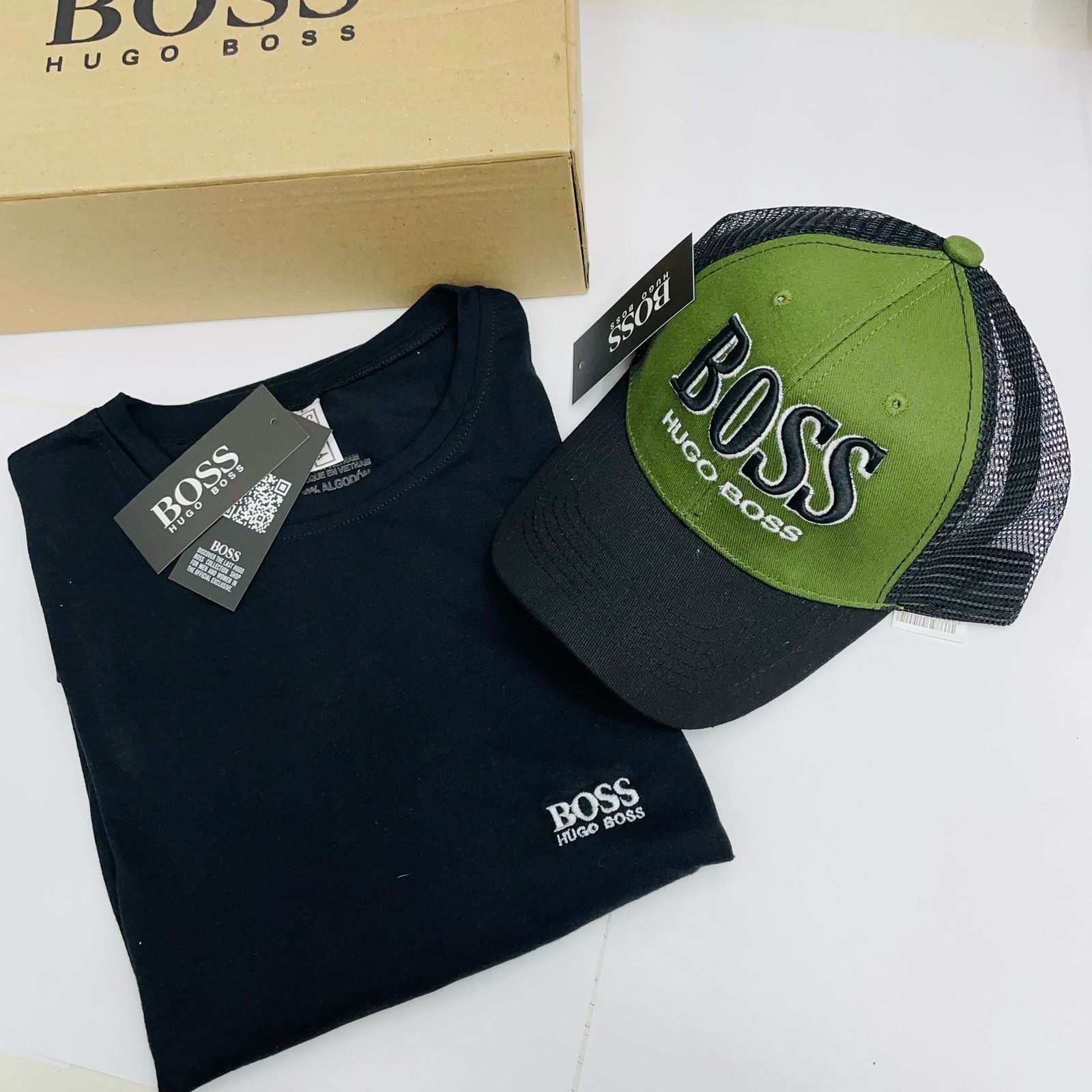 Kit Camiseta y Gorro - HUGO BOSS